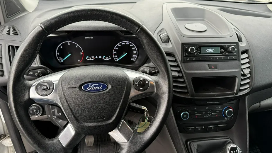 FORD Tourneo Connect -
