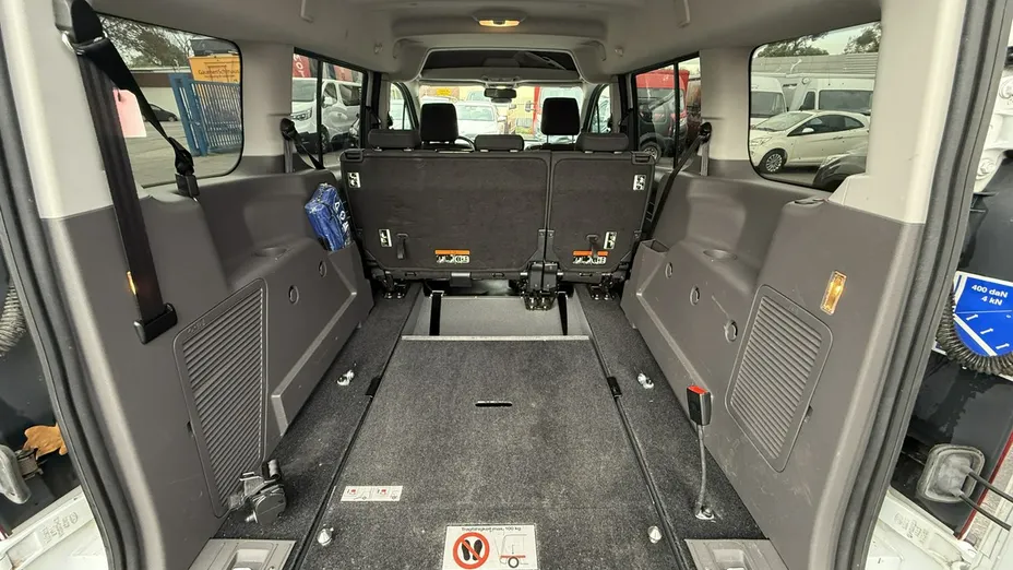 FORD Tourneo Connect -