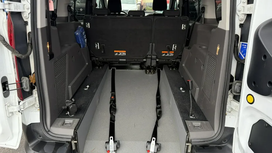 FORD Tourneo Connect -