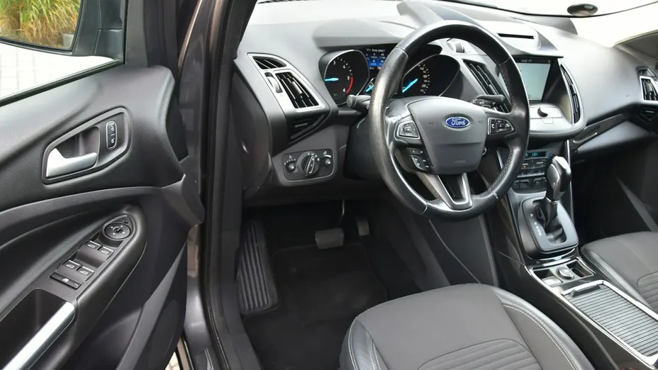 FORD Kuga -