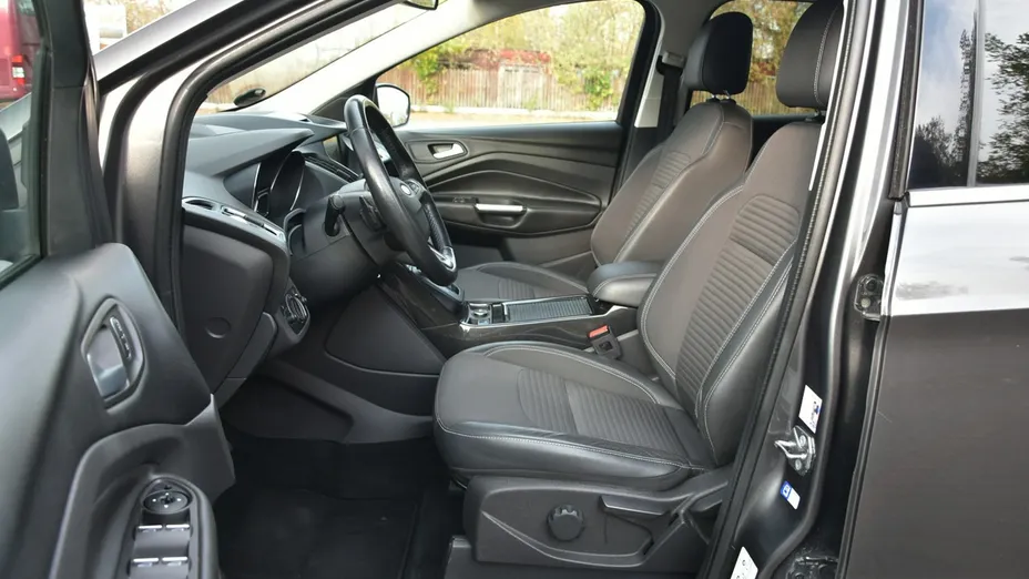 FORD Kuga -
