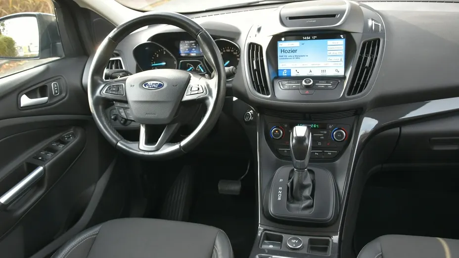 FORD Kuga -