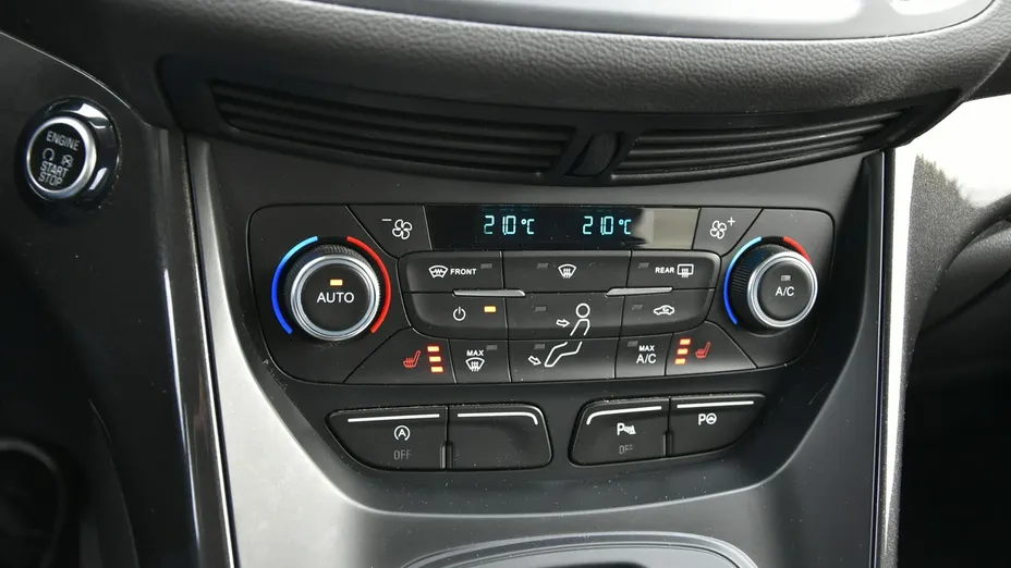 FORD Kuga -