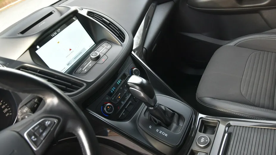 FORD Kuga -