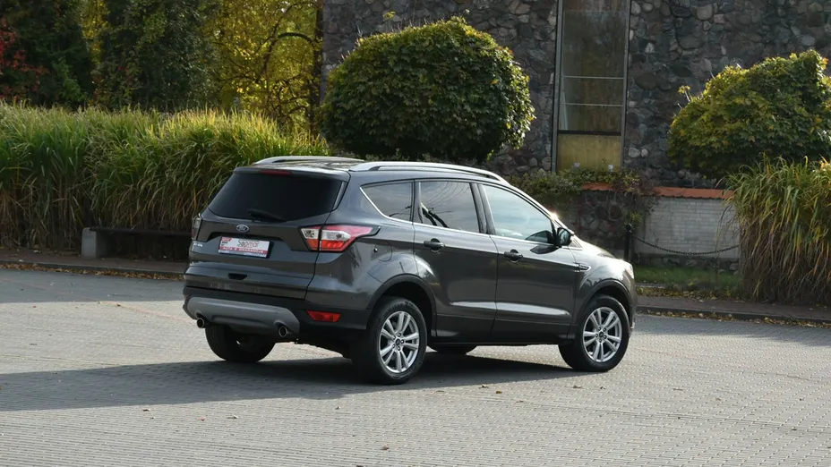 FORD Kuga -