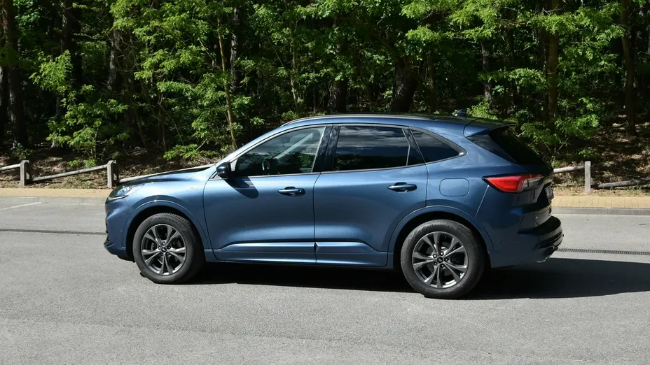FORD Kuga -