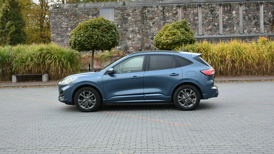 FORD Kuga -