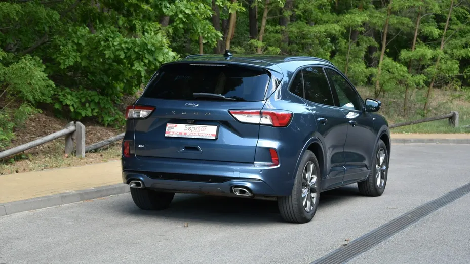FORD Kuga -