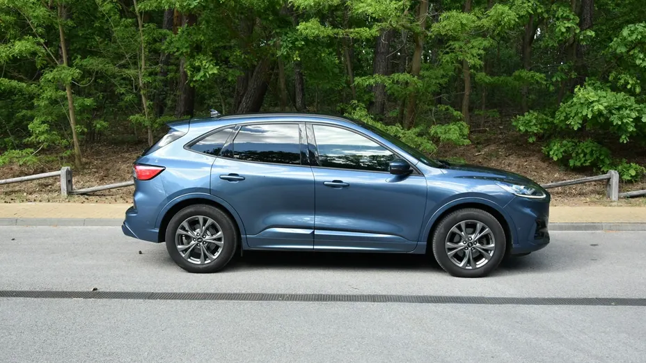 FORD Kuga -