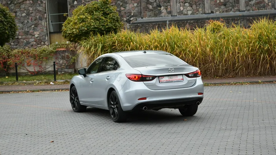 MAZDA 6 -