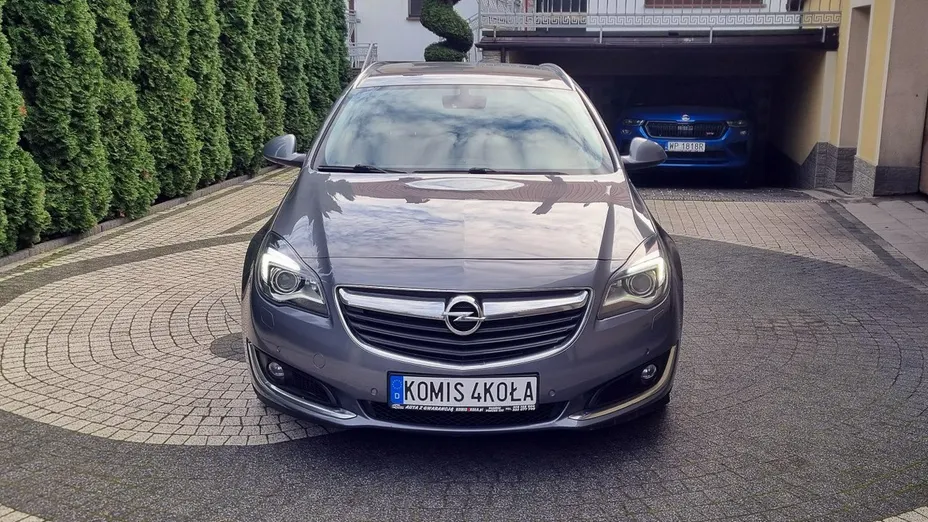 OPEL Insignia -
