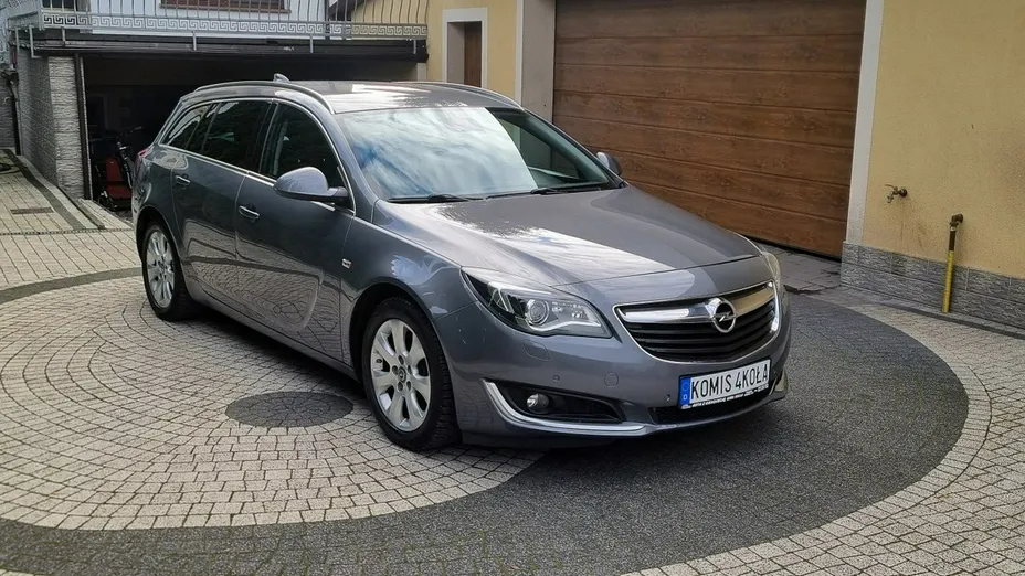 OPEL Insignia -