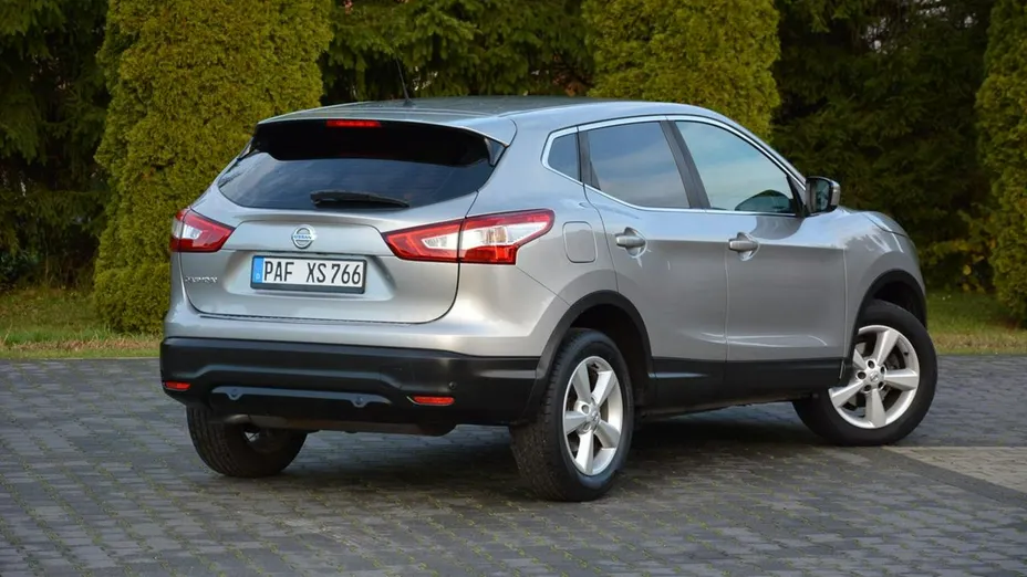 NISSAN Qashqai -