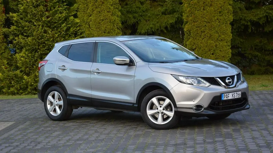 NISSAN Qashqai -