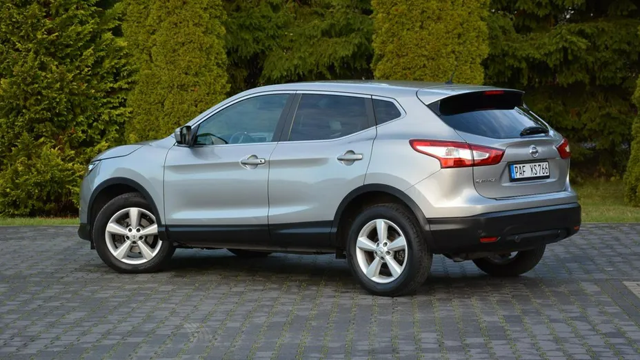 NISSAN Qashqai -