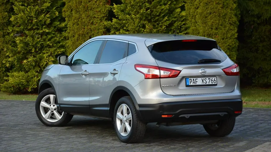 NISSAN Qashqai -