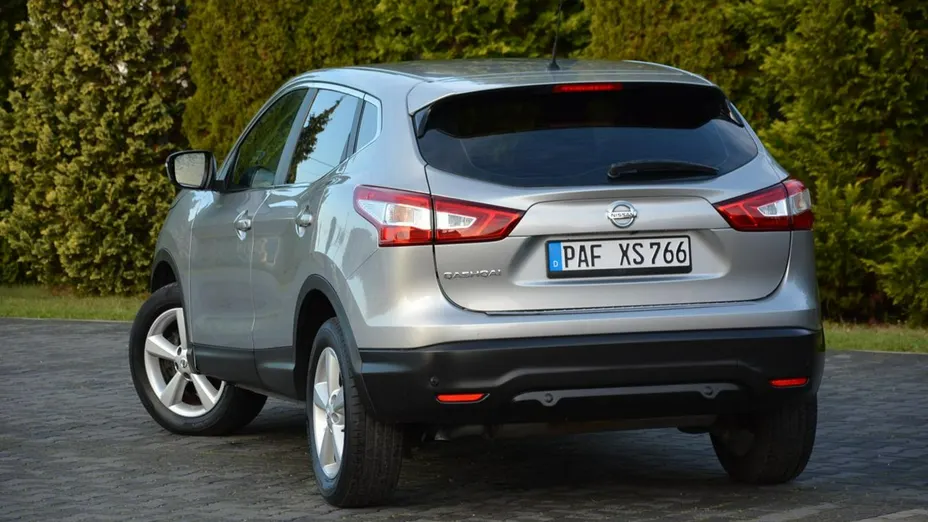NISSAN Qashqai -