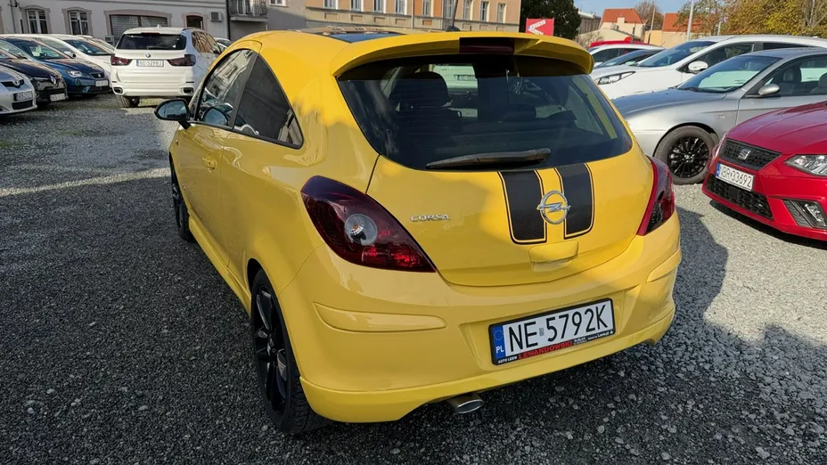 OPEL Corsa -