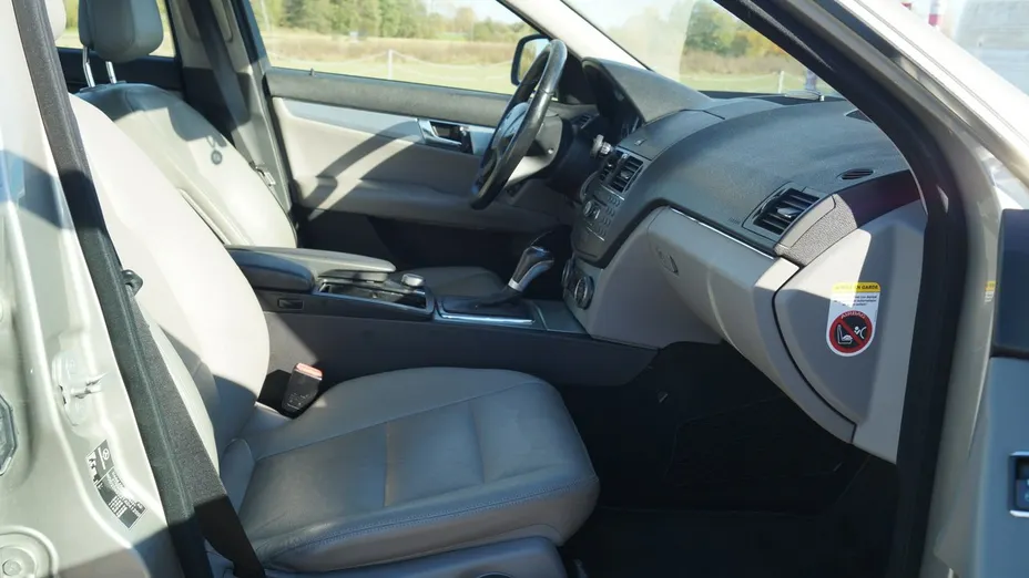 MERCEDES-BENZ C Klasa -