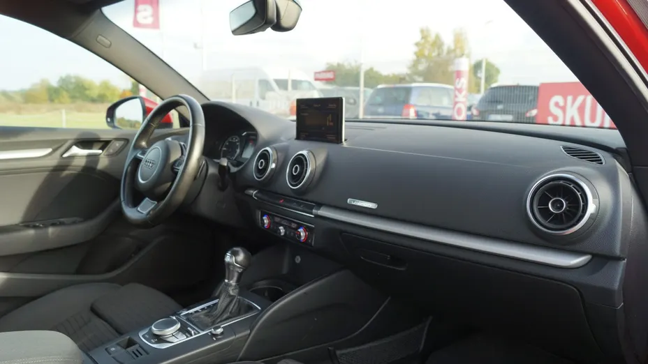 AUDI A3 -