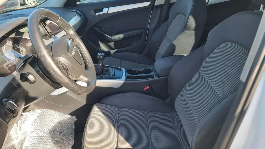 AUDI A4 -
