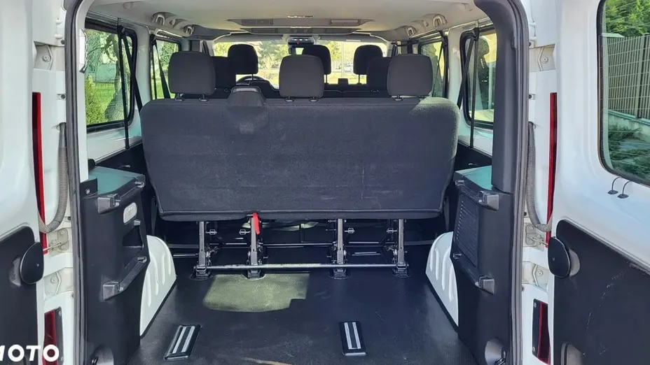 RENAULT Trafic -