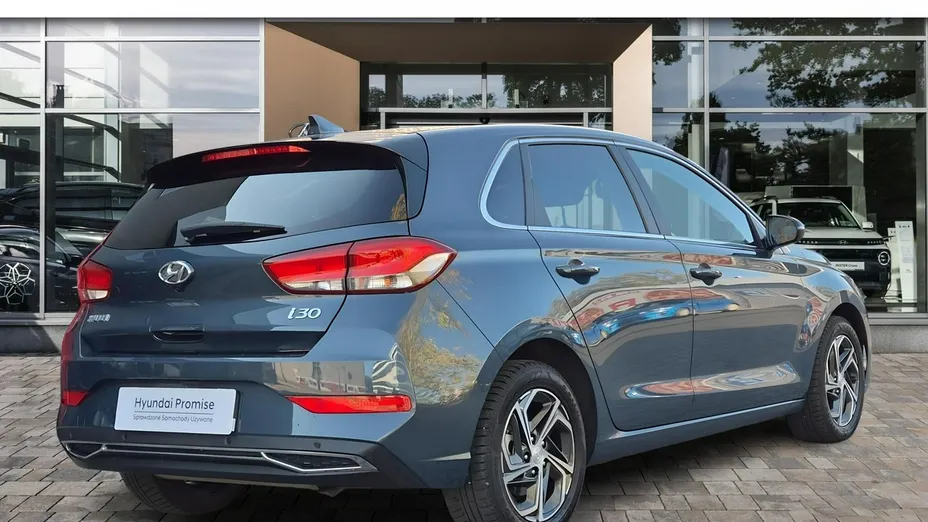 HYUNDAI i30 -