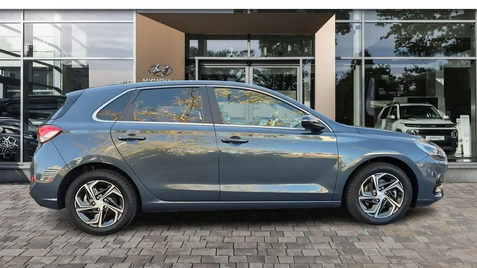 HYUNDAI i30 -