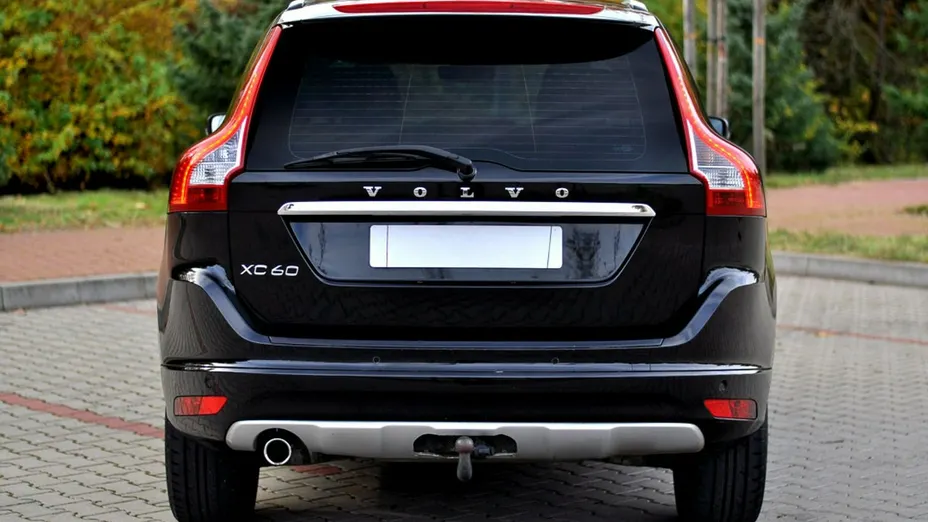VOLVO XC60 -
