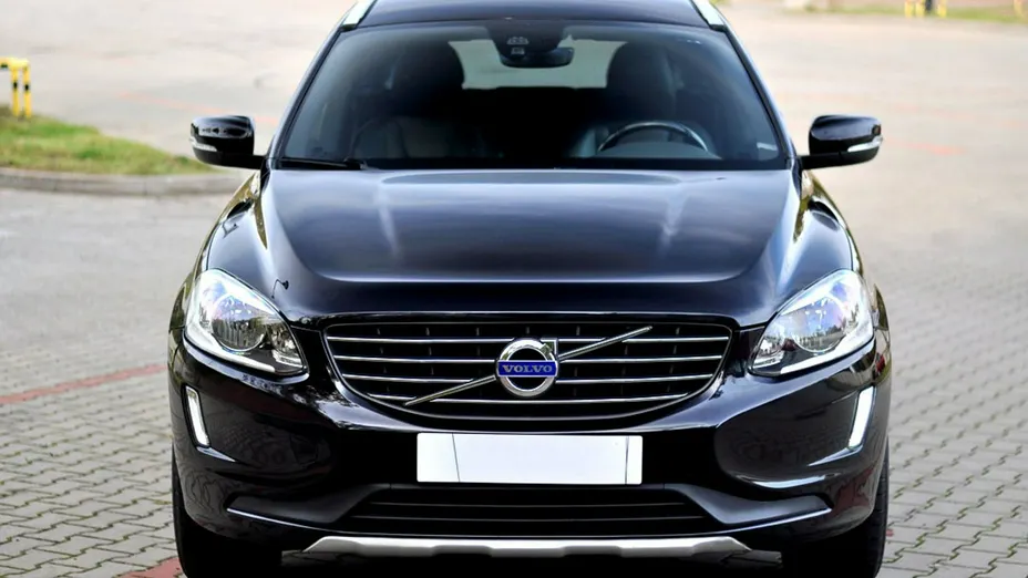 VOLVO XC60 -