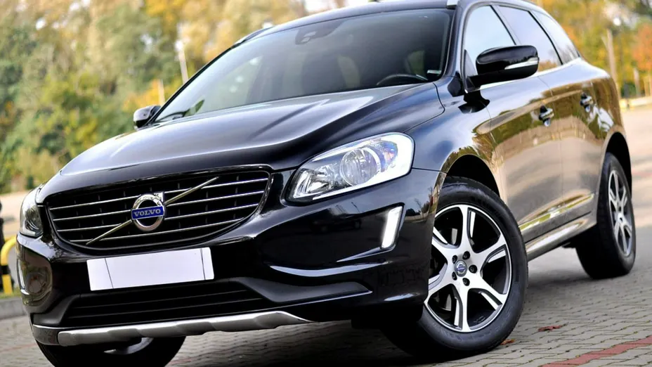 VOLVO XC60 -