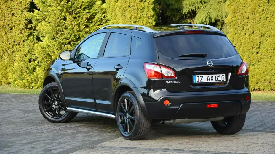 NISSAN Qashqai -