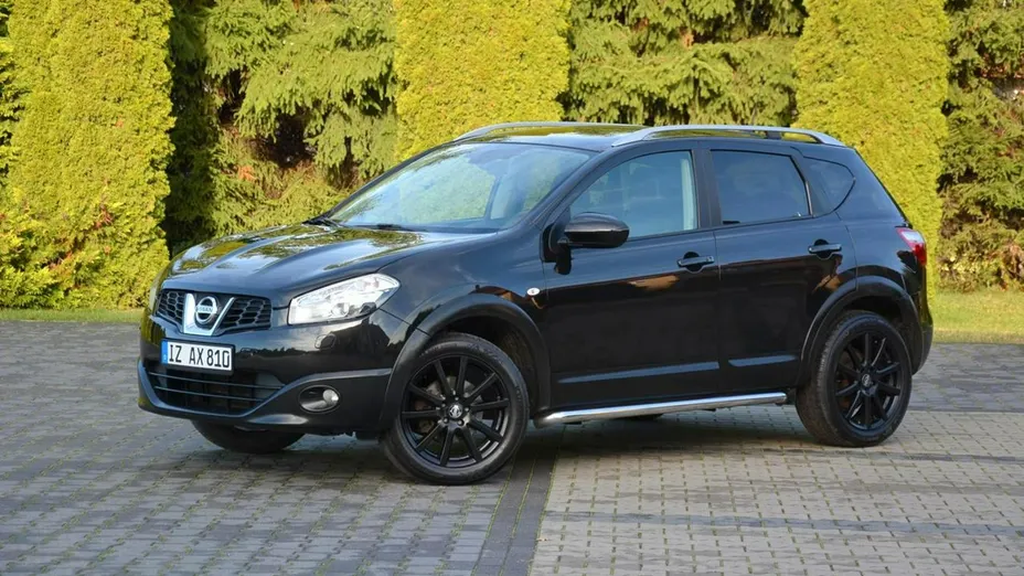 NISSAN Qashqai -
