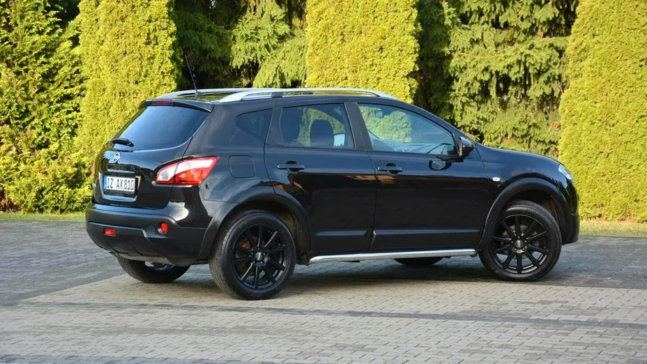 NISSAN Qashqai -