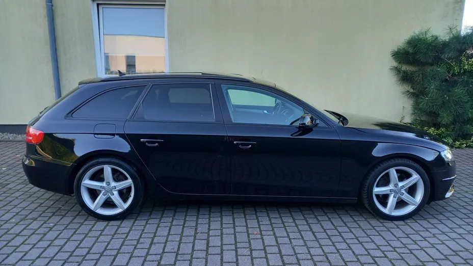 AUDI A4 -