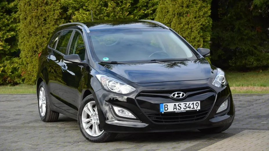 HYUNDAI i30 -