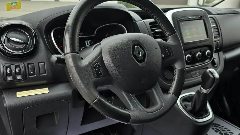 RENAULT Trafic -