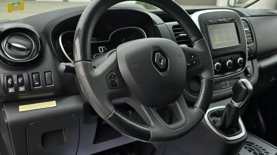 RENAULT Trafic -
