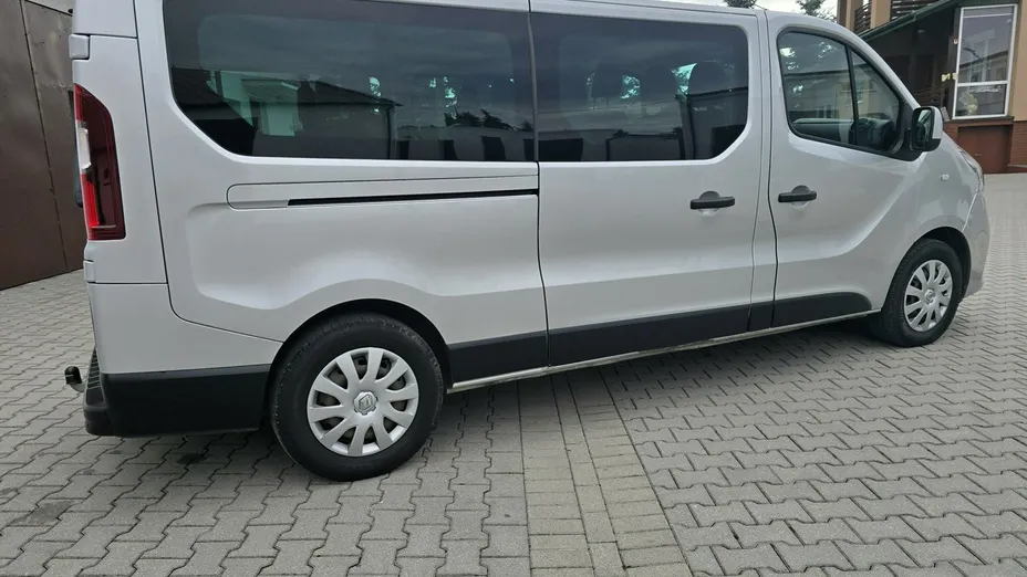 RENAULT Trafic -