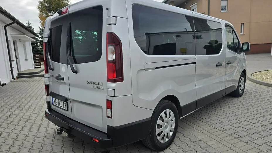 RENAULT Trafic -