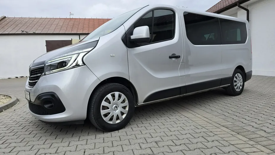 RENAULT Trafic -