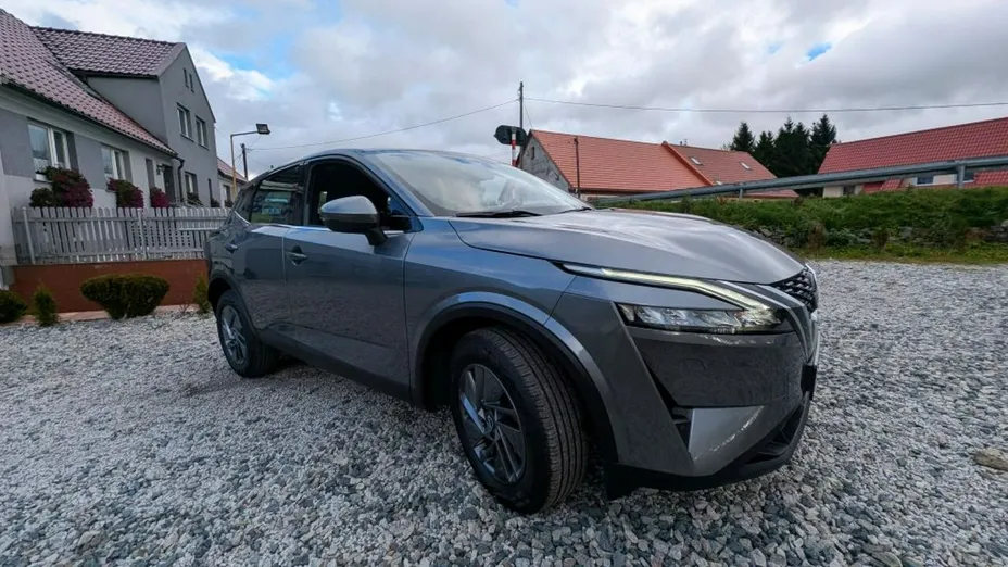 NISSAN Qashqai -