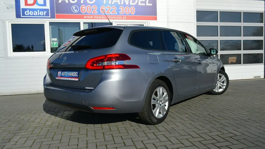 PEUGEOT 308 -