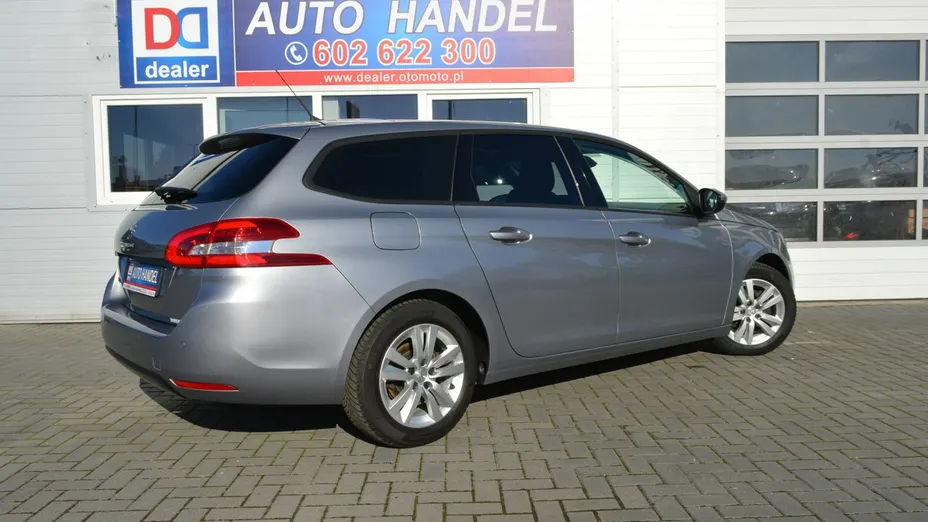 PEUGEOT 308 -