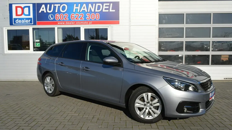 PEUGEOT 308 -