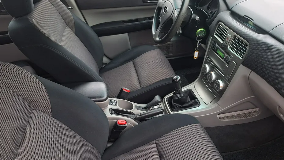 SUBARU Forester -