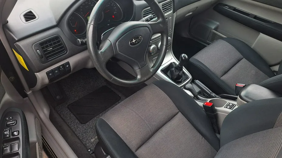 SUBARU Forester -