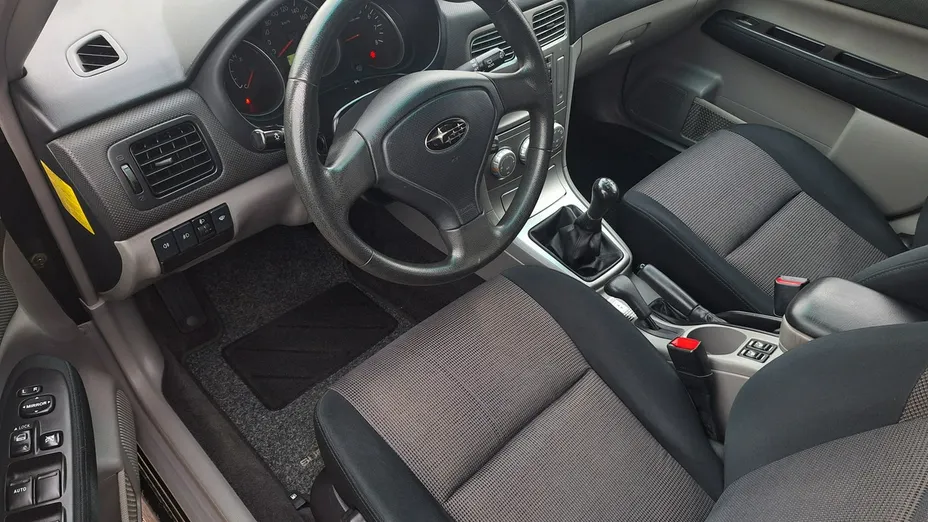 SUBARU Forester -