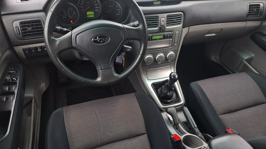 SUBARU Forester -
