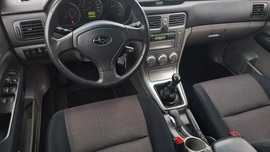 SUBARU Forester -